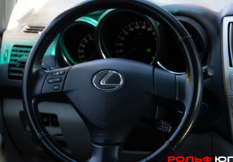 Подержанный автомобиль Lexus RX 2007 года (12 фото)