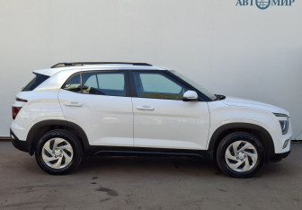 Подержанный автомобиль Hyundai Creta 2022 года (4 фото)