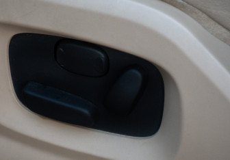 Подержанный автомобиль Land Rover Range Rover Evoque 2013 года (16 фото)