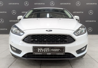 Подержанный автомобиль Ford Focus Hatchback 2018 года (2 фото)