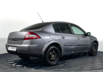 Подержанный автомобиль Renault Megane Sedan 2008 года (5 фото)