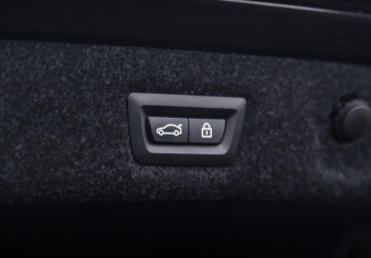 Подержанный автомобиль BMW M5 Sedan 2020 года (36 фото)