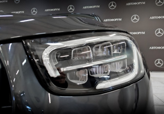 Подержанный автомобиль Mercedes-Benz GLC AMG 2020 года (17 фото)