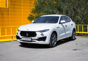 Подержанный автомобиль Maserati Levante 2016 года (1 фото)