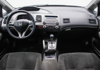 Подержанный автомобиль Honda Civic Sedan 2008 года (13 фото)
