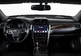 Подержанный автомобиль Toyota Camry Sedan 2017 года (17 фото)