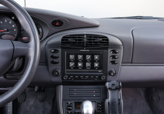 Подержанный автомобиль Porsche 911 Coupe 1999 года (17 фото)