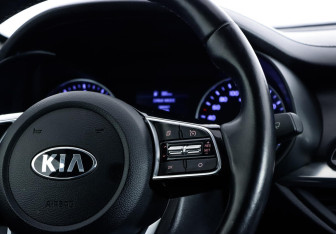 Подержанный автомобиль Kia Cerato Sedan 2021 года (7 фото)