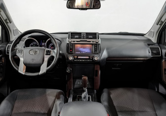 Подержанный автомобиль Toyota Land Cruiser Prado 2014 года (14 фото)