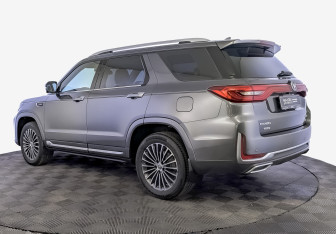 Подержанный автомобиль Changan CS95 2023 года (7 фото)