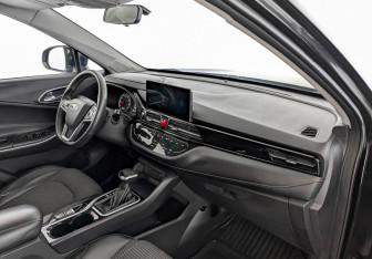 Подержанный автомобиль Москвич 3 2023 года (11 фото)