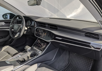 Подержанный автомобиль Audi A6 Sedan 2021 года (13 фото)