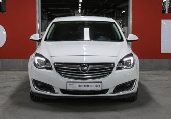 Подержанный автомобиль Opel Insignia Sedan 2014 года (2 фото)