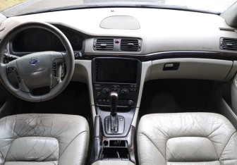 Подержанный автомобиль Ford Focus Hatchback 2011 года (7 фото)