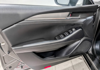 Подержанный автомобиль Mazda 6 Sedan 2019 года (19 фото)