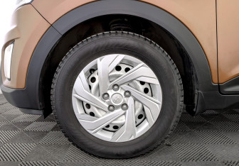 Подержанный автомобиль Hyundai Creta 2019 года (18 фото)