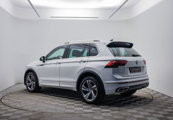 Подержанный автомобиль Volkswagen Tiguan 2021 года (7 фото)