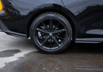 Подержанный автомобиль Changan UNI-V 2022 года (15 фото)