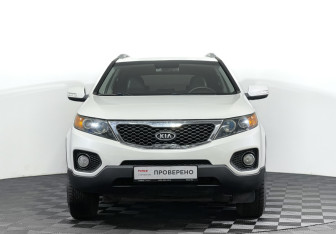 Подержанный автомобиль Kia Sorento 2012 года (2 фото)