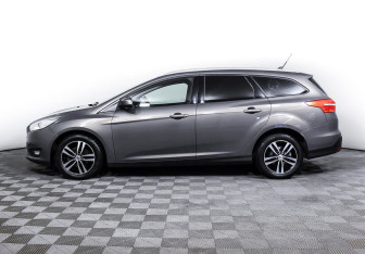 Подержанный автомобиль Ford Focus Wagon 2017 года (3 фото)