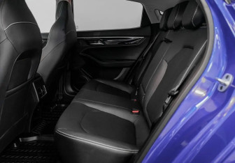 Подержанный автомобиль JAC J7 2021 года (16 фото)