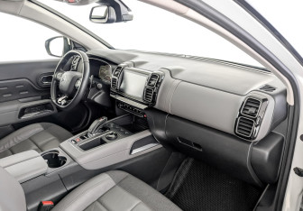 Подержанный автомобиль Citroen C5 Aircross 2019 года (11 фото)