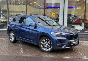 Подержанный автомобиль BMW X1 2021 года (3 фото)