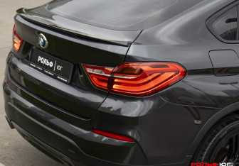 Подержанный автомобиль BMW X4 2017 года (29 фото)