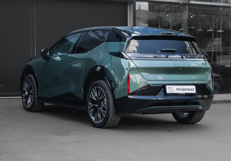 Подержанный автомобиль Zeekr X 2023 года (6 фото)