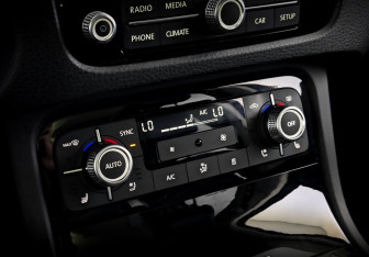 Подержанный автомобиль Volkswagen Touareg 2018 года (27 фото)