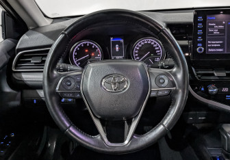Подержанный автомобиль Toyota Camry Sedan 2021 года (22 фото)