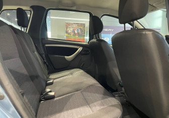 Подержанный автомобиль Renault Duster 2014 года (11 фото)