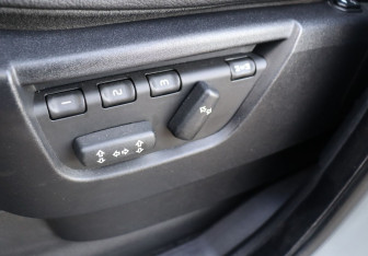 Подержанный автомобиль Land Rover Discovery 2008 года (12 фото)