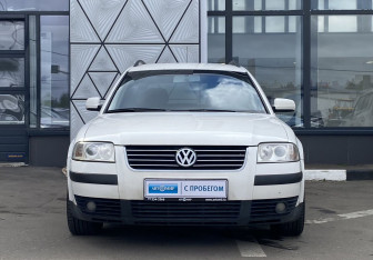 Подержанный автомобиль Volkswagen Passat Wagon 2003 года (2 фото)