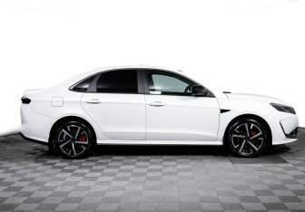 Подержанный автомобиль Kaiyi E5 2023 года (3 фото)