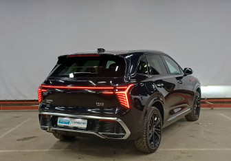 Подержанный автомобиль Hongqi HS3 2024 года (5 фото)