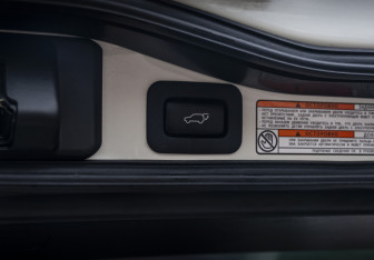 Подержанный автомобиль Toyota Land Cruiser Suv 2017 года (26 фото)