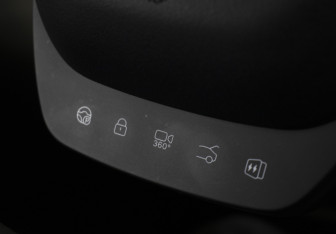 Подержанный автомобиль Zeekr 001 2024 года (23 фото)