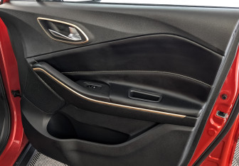 Подержанный автомобиль Москвич 3е 2023 года (25 фото)