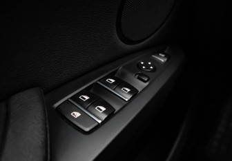 Подержанный автомобиль BMW X3 2014 года (14 фото)