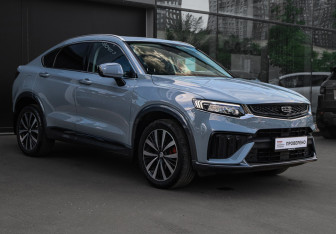 Подержанный автомобиль Geely Tugella 2022 года (3 фото)