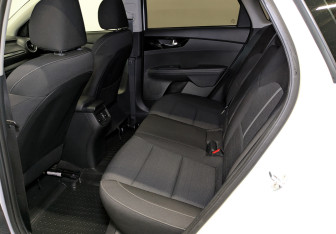 Подержанный автомобиль Kia Cerato Sedan 2020 года (12 фото)