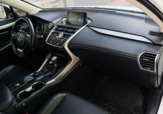 Подержанный автомобиль Lexus NX 2017 года (7 фото)