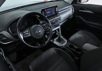 Подержанный автомобиль Kia Seltos 2021 года (7 фото)