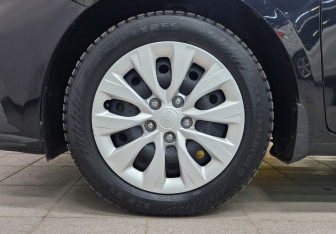 Подержанный автомобиль Kia Cerato Sedan 2021 года (12 фото)