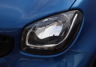 Подержанный автомобиль Smart Forfour 2016 года (24 фото)