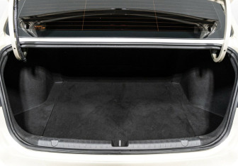 Подержанный автомобиль Geely Emgrand 2023 года (20 фото)