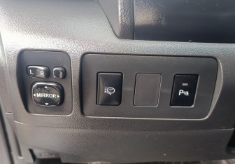 Подержанный автомобиль Toyota Camry Sedan 2011 года (15 фото)
