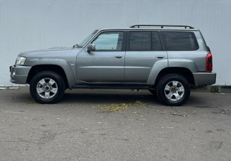 Подержанный автомобиль Nissan Patrol 2008 года (8 фото)