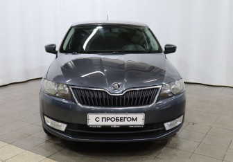 Подержанный автомобиль Skoda Rapid Liftback 2014 года (2 фото)
